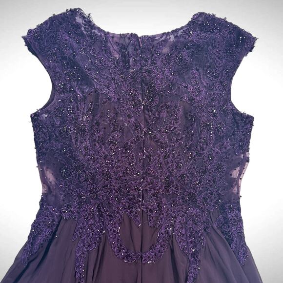 Mac Duggal Appliqued Bodice Flowy Short Sleeve Purple Ball Gown Dress Sz 8 20264 - Picture 5 of 13
